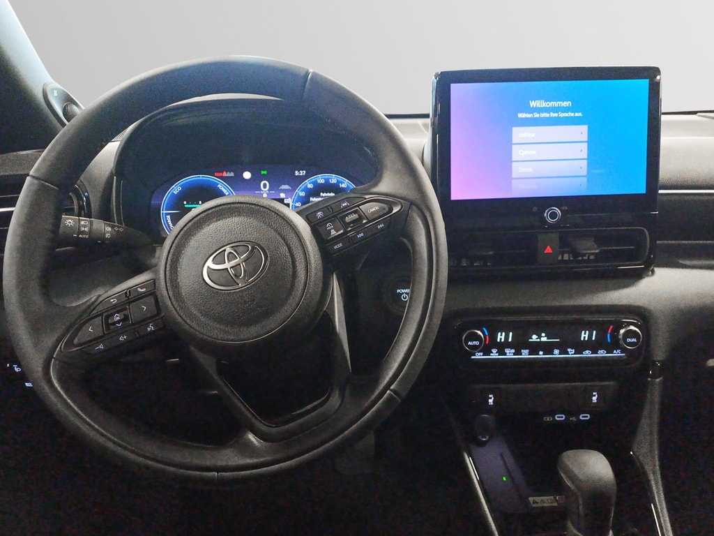 Toyota  1.5 Premium e-CVT