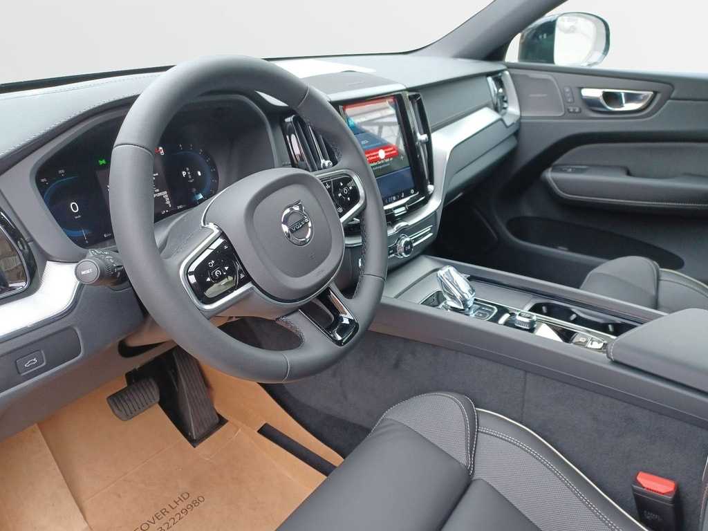 Volvo  B6 Benzin Mild Hybrid AWD Ultimate Dark Geartronic